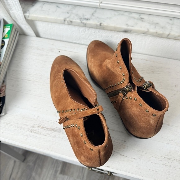 SAM EDELMAN Paola Studded Suede Ankle Boots - Picture 5 of 7